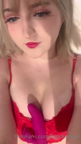 Waiting for a video call💕