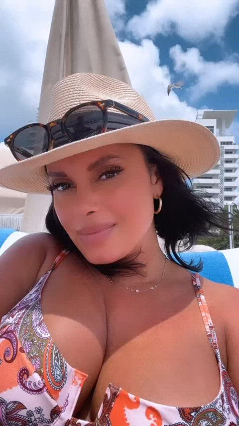 Looking Good as always😍