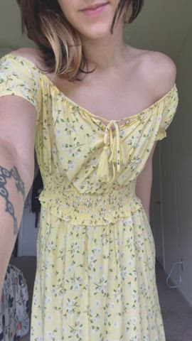 Wanna see what’s under my dress?🥰
