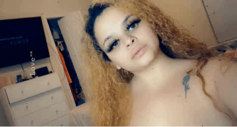 Pretty bitch with pretty titties 😘