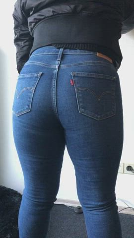 A booty jiggle a day keeps the doctor away