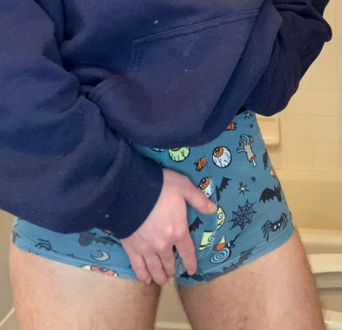 19ftm who wants to come play with me?