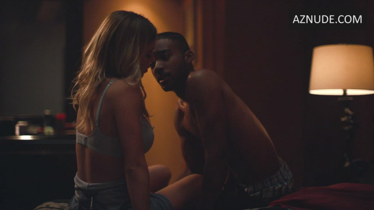 Big Tits Blonde Sydney Sweeney gif