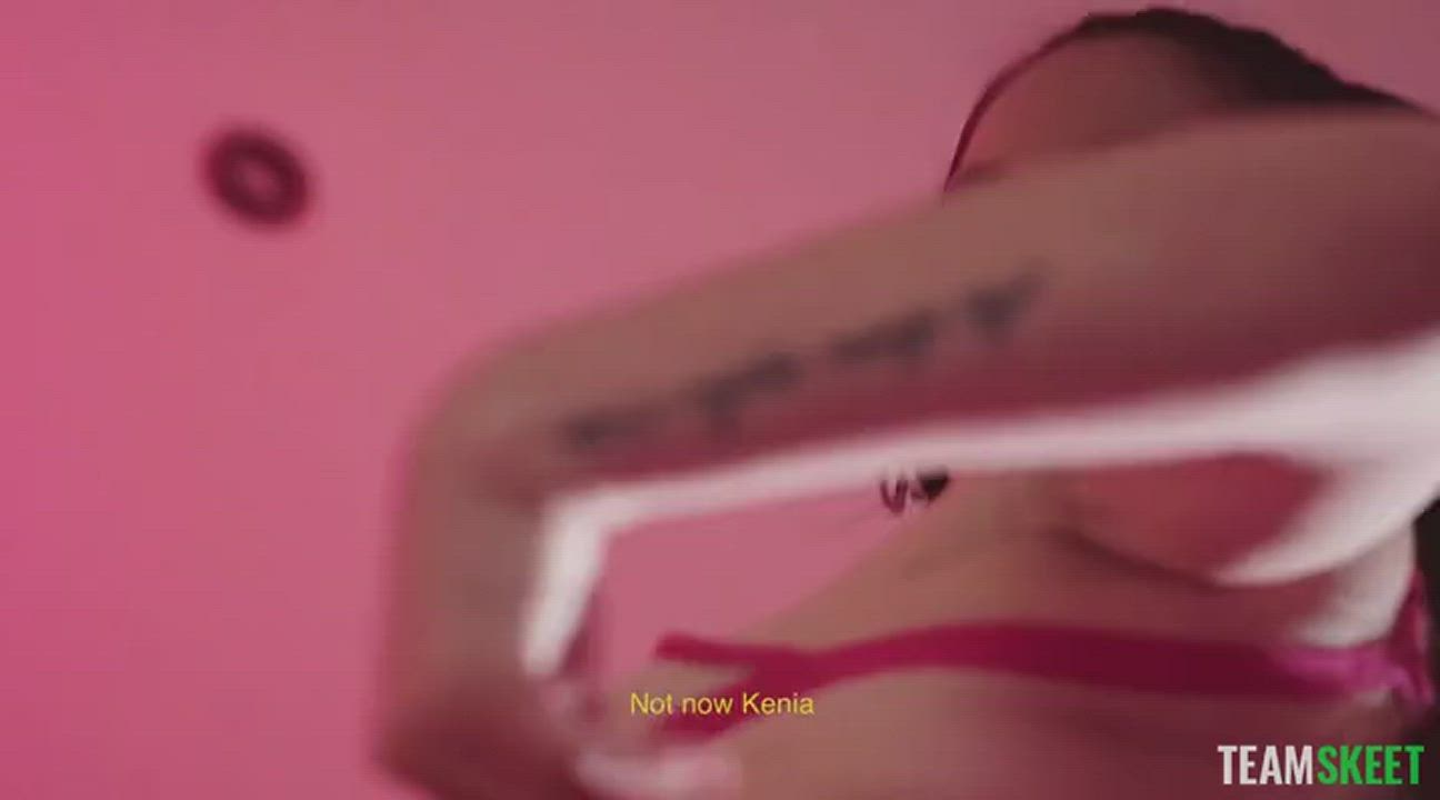 TeenCurves Kenia Queen - She Plays To Win