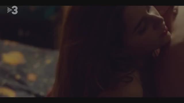 julia-gibert-desnuda-sexo-les-de-l-hoquei-gif