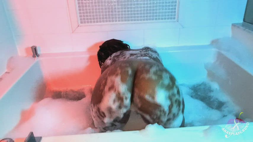 🔥🔥New Video Alert #82🔥🔥 Hot Tub Sexy Time💦 Link To Full Video In Comments