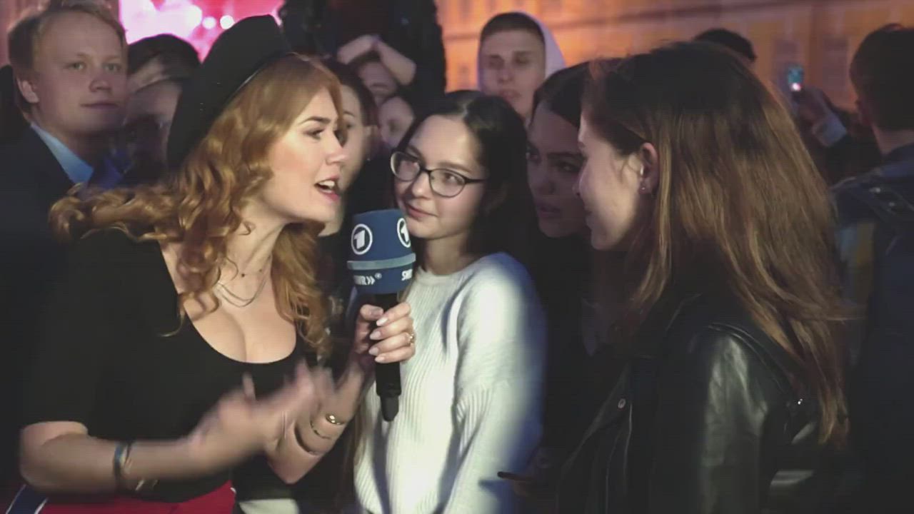 candid celebrity cleavage clothed german huge tits non-nude russian gif