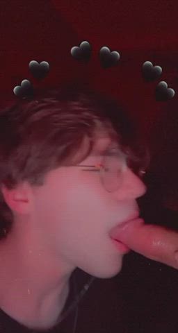 Quisiera mamarsela a alguien y mandárselo en video a mi novia:((