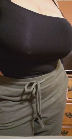 Am I built like those Pixar moms?
