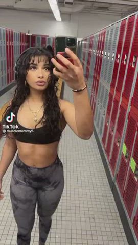 ass big ass brunette gif