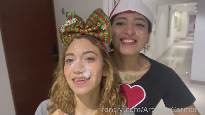 Christmas Cumwalk with my girlfriend!