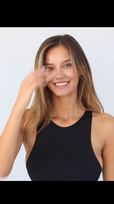 babe beautiful model gif