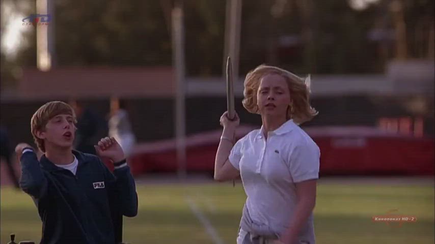 christina ricci jiggle jiggling gif