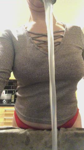 Doing the washing up and Feeling horny 😘