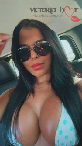 Let's go to the beach! victoriahotteen.com