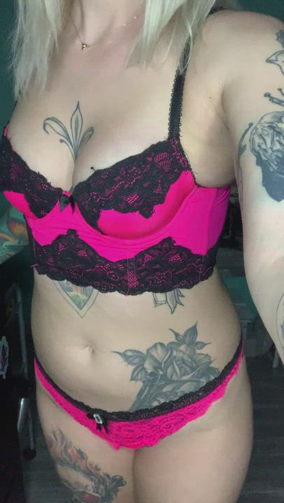 my ex left me for a more curvy girl… hope i'm appreciated here
