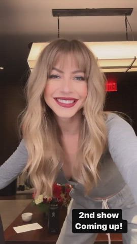 ass blonde celebrity julianne hough legs gif