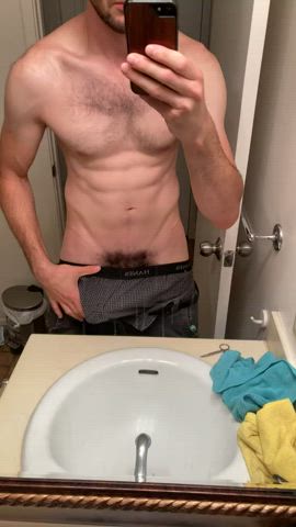 Would you sit on the sink for me? 😏