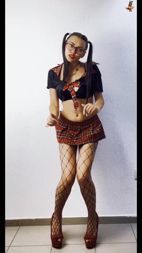 amateur dance fishnet high heels slut amateur-model perfect-body gif