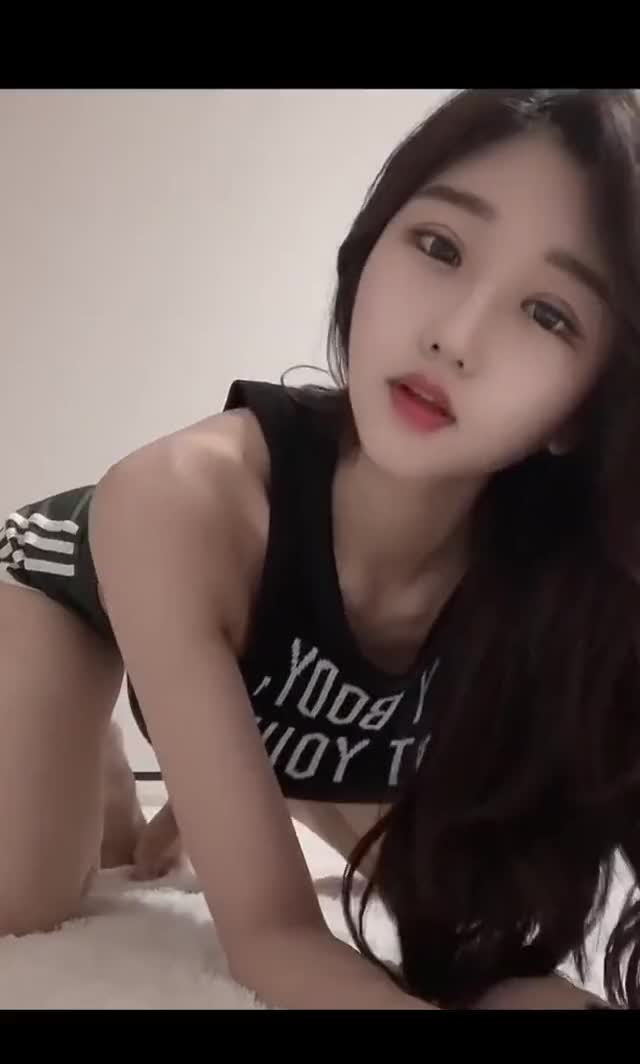 머리 말리는 BJ 서아(BJ Seo Drying Hair).gif