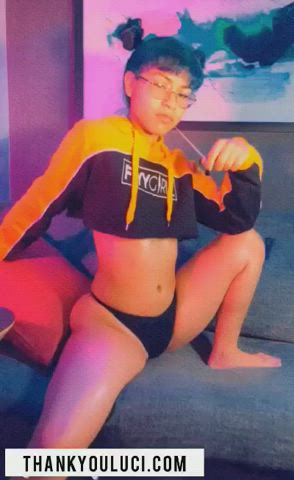 Asian Bubble Butt Amateur Twerking gif