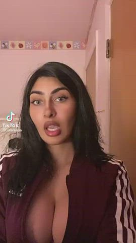 Boobs Cleavage Close Up gif