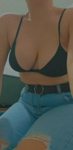FREE SUBSCRIPTION! hot latina