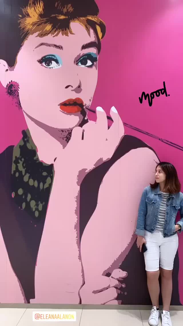 Audrey Hepburn gif