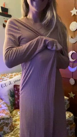 I’m happy I don’t work today so here’s a little titty reveal to celebrate