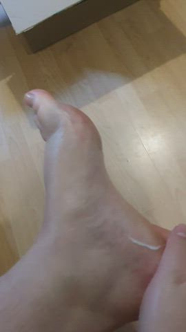 Feet for breakfast, lunch or dinner?