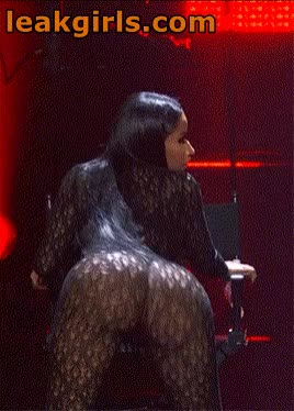 Minaj Twerking Like A Pro