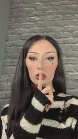 Could you keep a T girls secret safe ? 🤭🤭