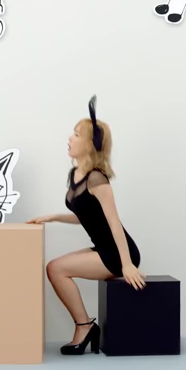 tae black dress 17