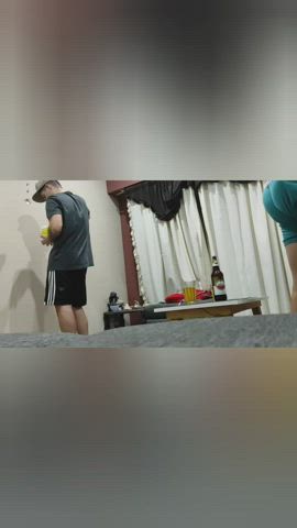 I jerk off while the bricklayer works ? he discovers me and I make him continue working