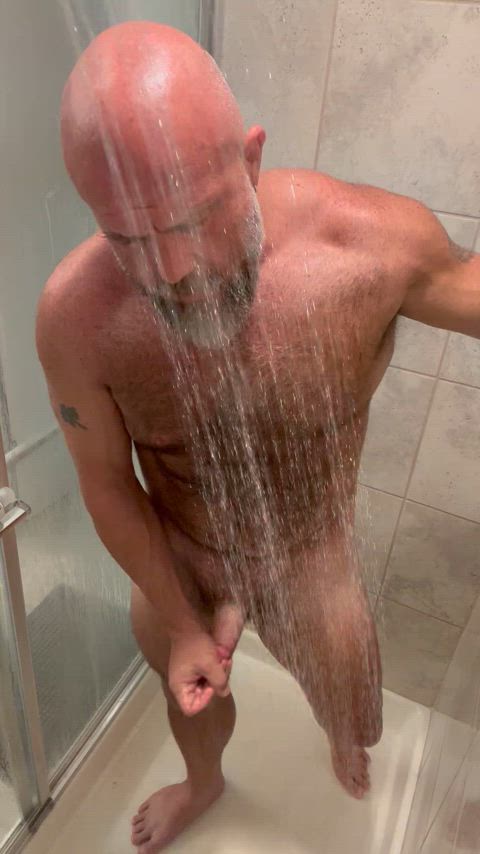 bear beard jerk off muscles shower onlyfans-creators solo-males gif