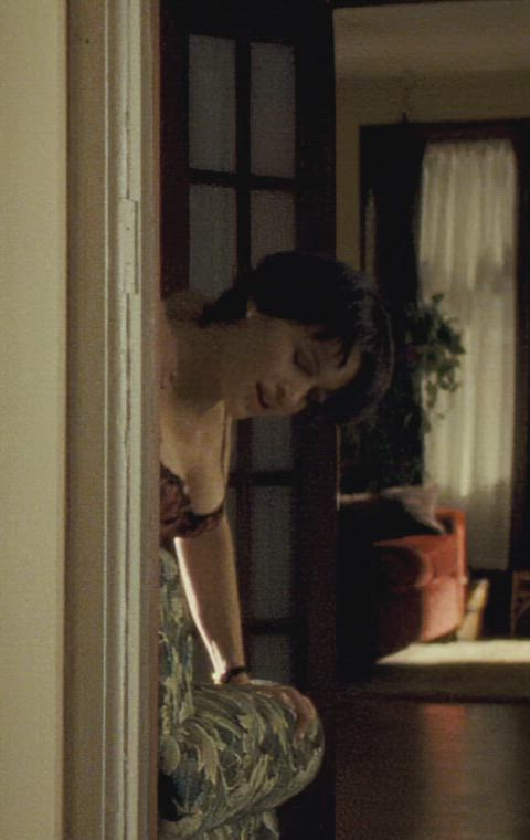 ass big tits brunette celebs watch-it-for-the-plot gif