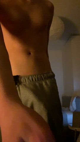 Big bulge in grey sweats🥰😋