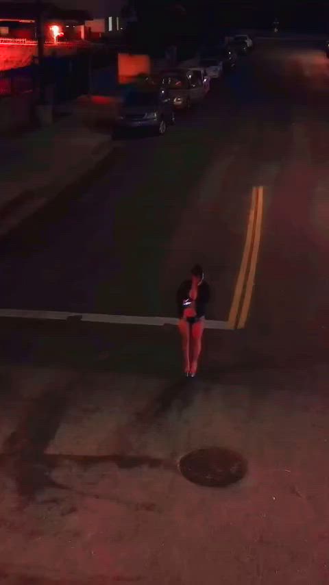 caught ebony escort happy ending prostitute public r/caughtpublic gif