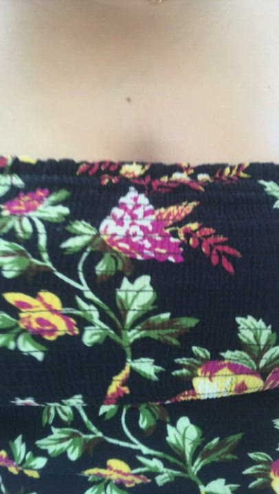 How do you feel about me hiding all this under my sundress?😊