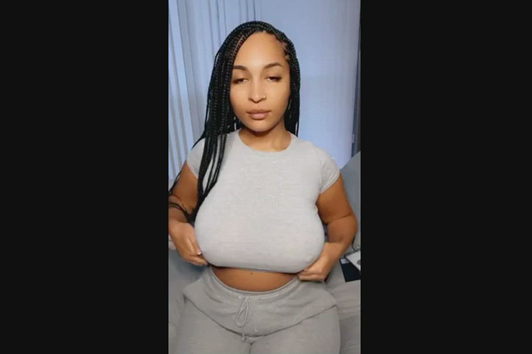 Pretty Boobs