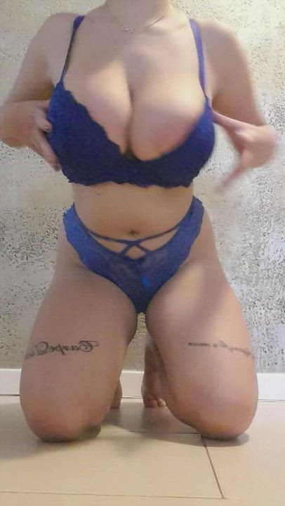 How many of you would cum at my photos ?