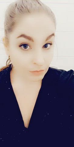 (f) feeling frisky at work, as usual 😍😏