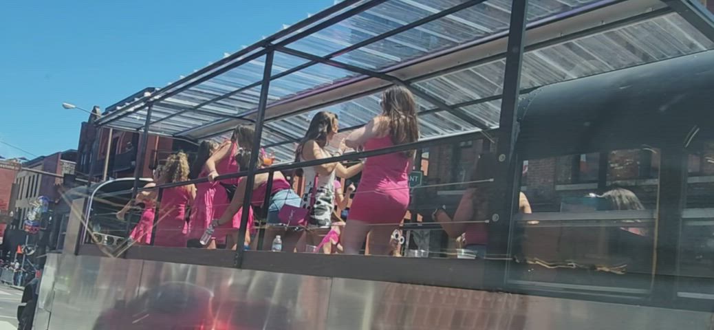 Women on partybus twerking and playing with a dildo in public, I see tons of people