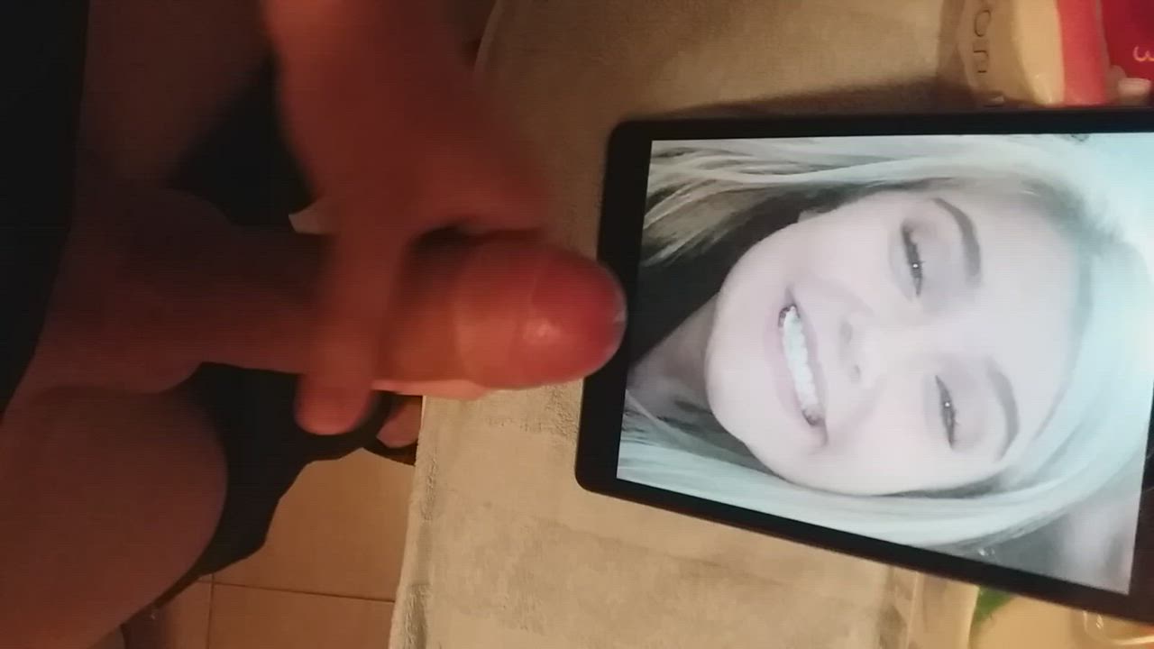 Love cumming to cute girls