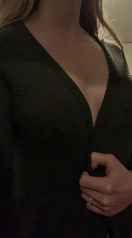 A little striptease for your night