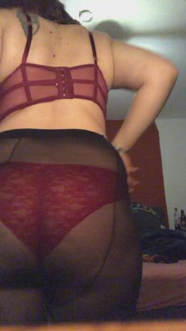 With or without pantyhose?