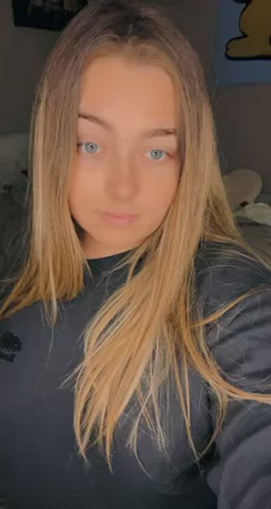Who here likes blondes?