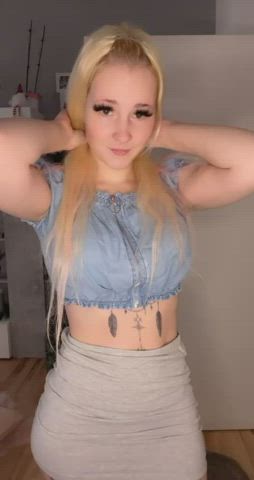 I love undressing myself