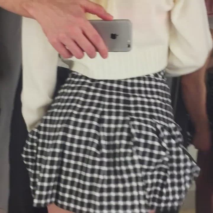 Blowjob from a student in the dressing room (Lolly Upskirt)