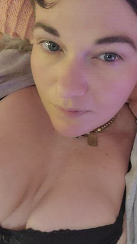 lingerie pussy upskirt bbw curvy short-hair-chicks gif